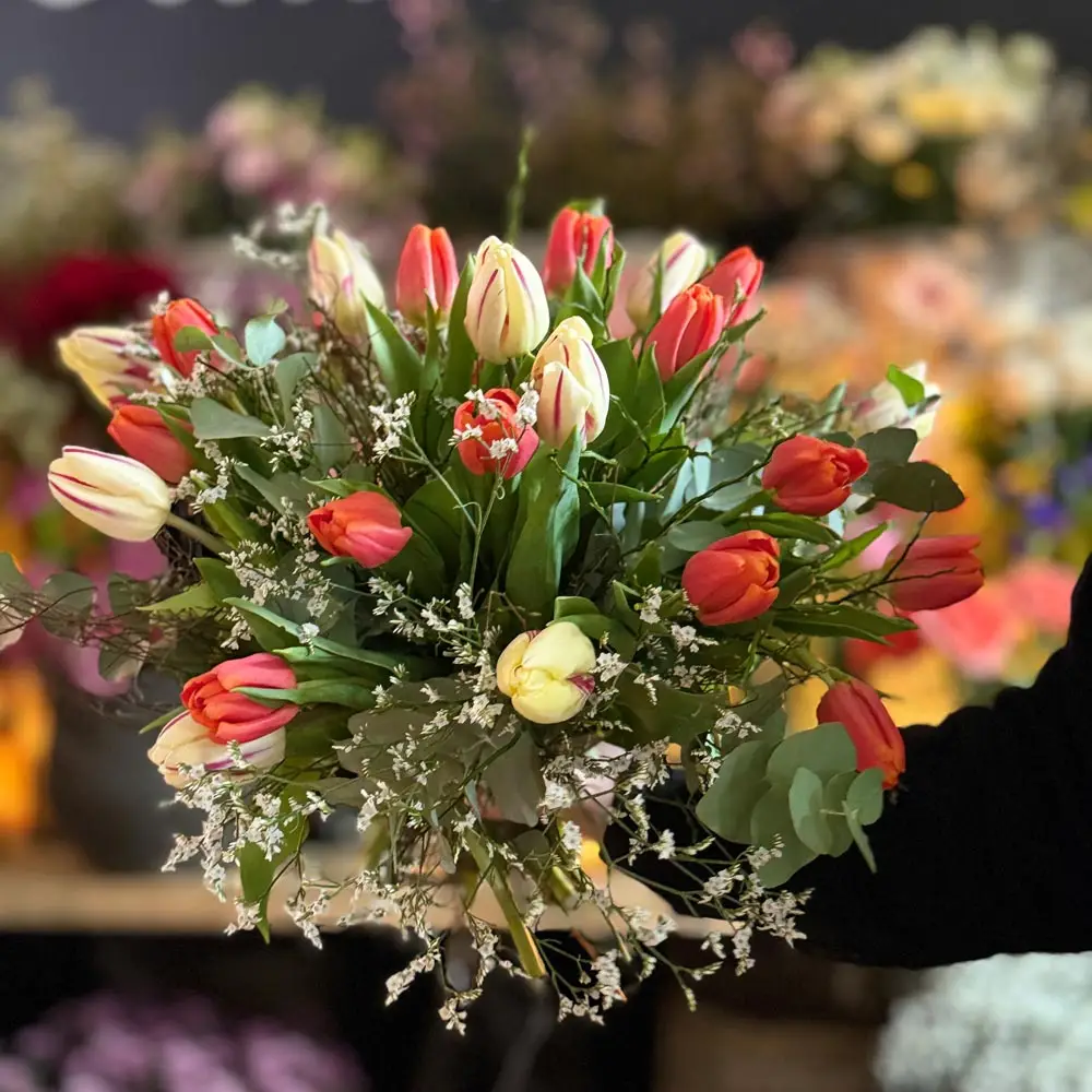 Tulpenstrau&szlig; &ndash; klassisch, frisch & saisonal
