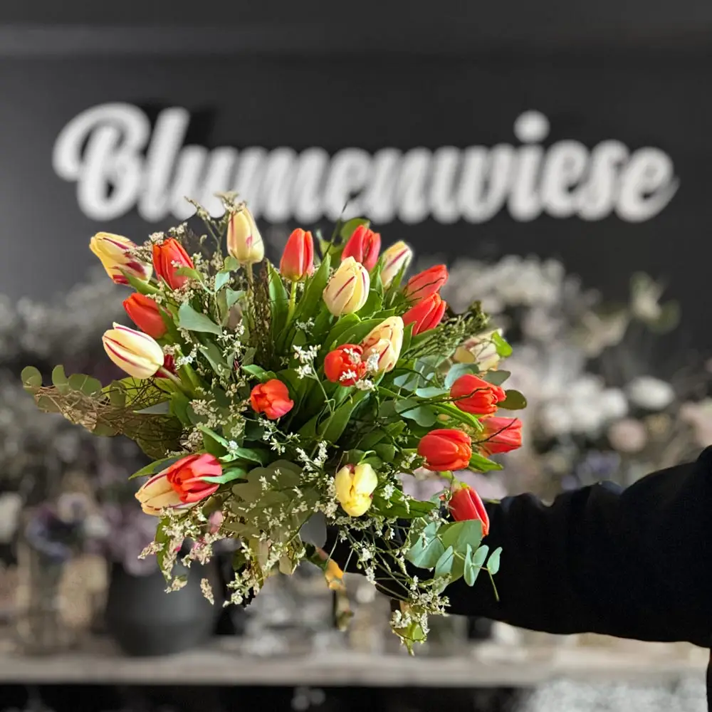 TulpenstrauĂ â klassisch, frisch & saisonal â Bild 3
