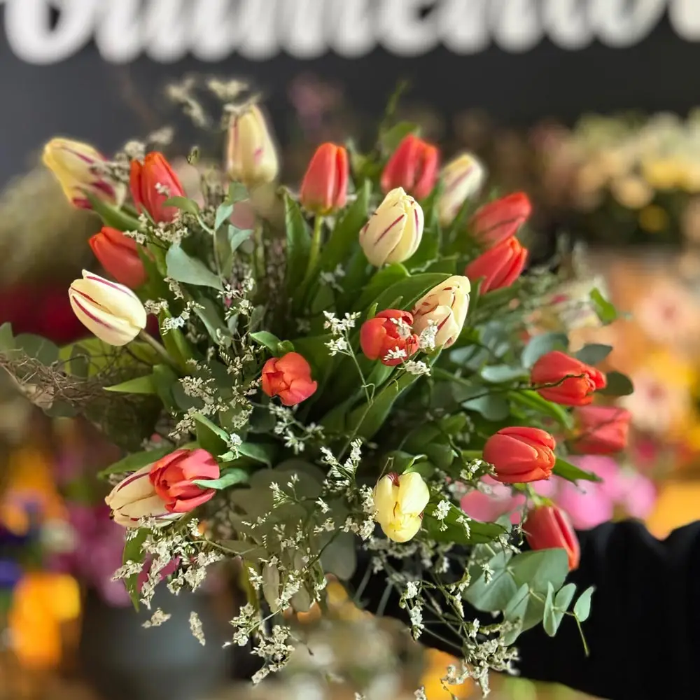 TulpenstrauĂ â klassisch, frisch & saisonal â Bild 4